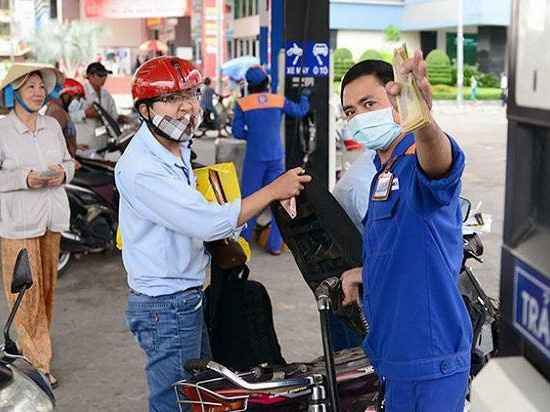 Giá xăng, dầu đồng loạt giảm
