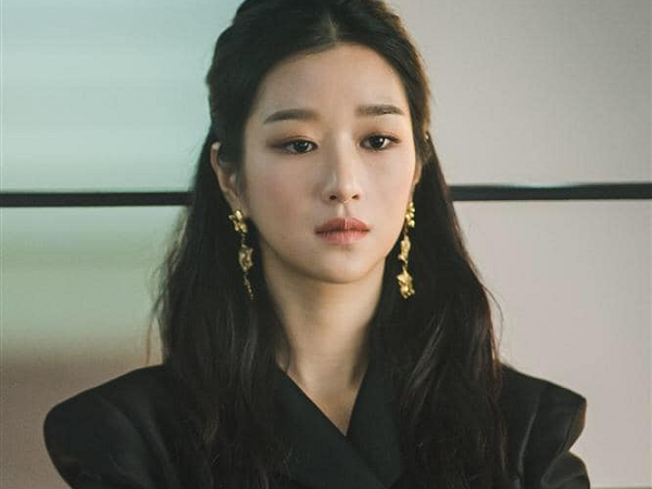 Dispatch tiết lộ 'điên nữ' Seo Ye Ji là bạn gái cũ, điều khiển Kim Jung Hyun thô lỗ với Seohyun vì ghen tuông!