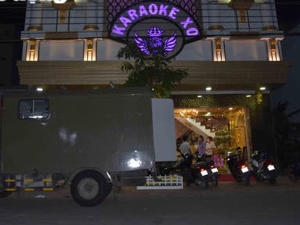 Lại phát hiện hàng chục thanh niên dương tính với ma túy ở quán karaoke vừa xảy ra vụ nổ súng chết người