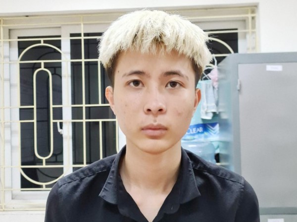 'Trai thẳng' lập mưu hét giá 'dịch vụ', tống tiền người đồng tính nam