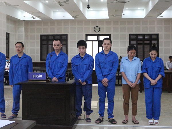 Cô gái câu kết tổ chức cho 14 người Trung Quốc nhập cảnh 'chui’