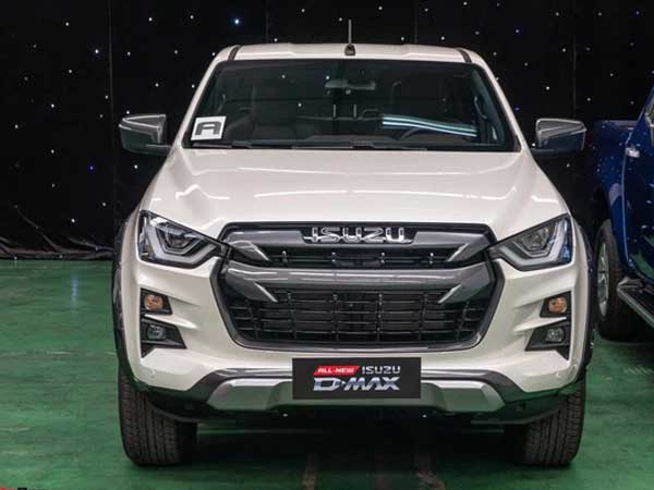 Ra mắt Isuzu D-Max 2021 tại Việt Nam: Giá từ 630 triệu đồng, lột xác để thoát ế