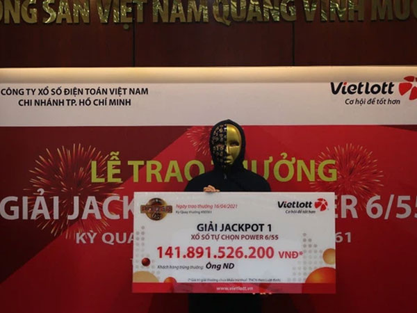 Người trúng vé số Vietlott 141,8 tỉ đồng là nhân viên văn phòng ở TP.HCM
