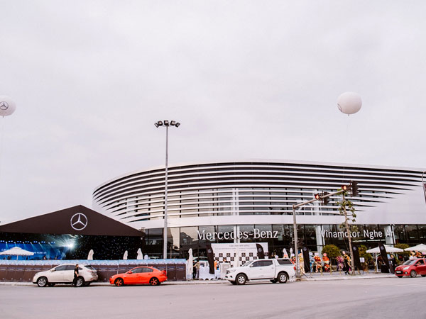 Mercedes-Benz khai trương Đại lý hiện đại nhất của hãng tại Nghệ An