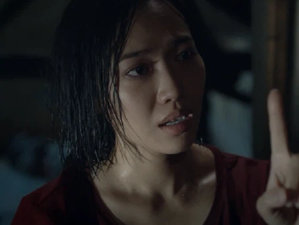Diệu Nhi nửa tỉnh nửa mê, bị hạm đội ma quỷ miền quê 'bắt cóc' ở teaser phim kinh dị Bóng Đè