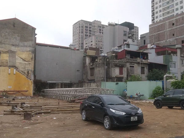 BV Bạch Mai 'xóa sổ' nhà tang lễ, khu phòng lạnh: Có bệnh nhân đang điều trị phải nằm cạnh người chết hàng tiếng đồng hồ
