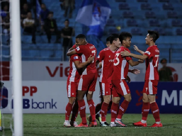Thắng 5 trận liên tiếp, ĐKVĐ V.League đặt mục tiêu 'rửa hận' trước HAGL