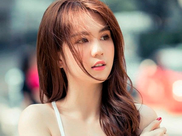Ngọc Trinh ẩn ý việc 'ai kia' cố gắng hạ bệ, nói rõ cách vượt qua giữa lúc nghi bị Nathan Lee đăng ảnh nhạy cảm?