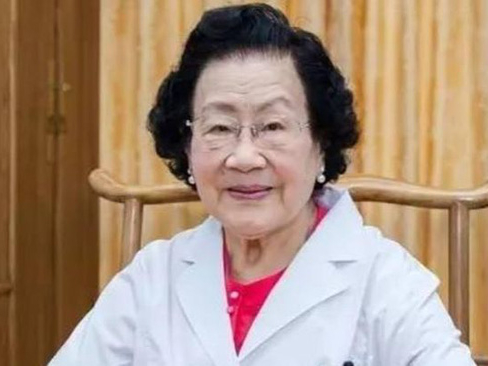 Bí quyết trường thọ của nữ lương y 100 tuổi: Gói gọn trong 5 điều, thực hiện tốt 1 điều cũng có thể kéo dài tuổi thọ