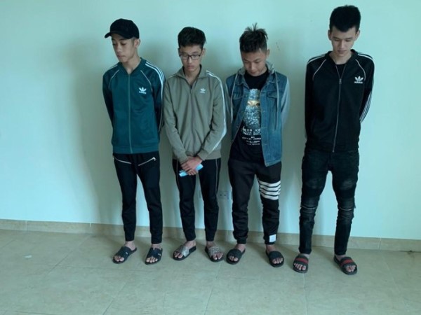 Khởi tố 4 đối tượng trong nhóm ‘trẻ trâu’mang hung khí, điều khiển xe máy náo loạn đường phố