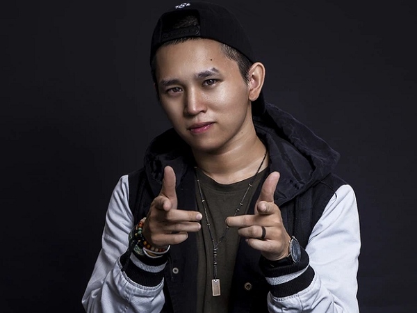 B Ray tuyên bố bị huỷ làm HLV Rap Việt mùa 2 do vi phạm hợp đồng, Blacka thẳng thừng phán: 'Chiêu trò'