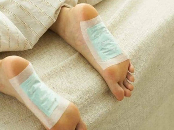 'Lật mặt' miếng dán thải độc chân dưới góc nhìn của chuyên gia Mỹ: Lợi đâu chưa thấy đã tốn tiền và hỏng… da chân