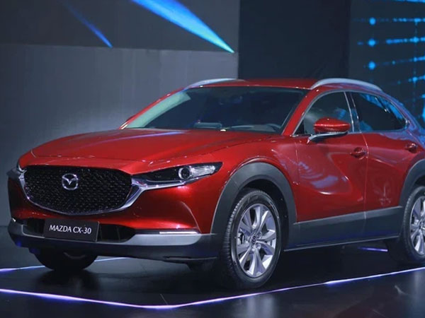 Giá Mazda CX-3 và CX-30 chính thức công bố, hơn 1.300 đơn đặt sớm