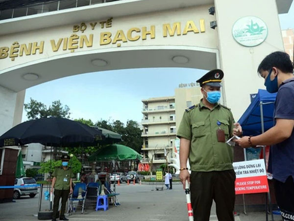 Thứ trưởng Bộ Y tế: Bộ sẽ đánh giá cụ thể về báo cáo vụ 221 bác sĩ, nhân viên Bệnh viện Bạch Mai nghỉ việc