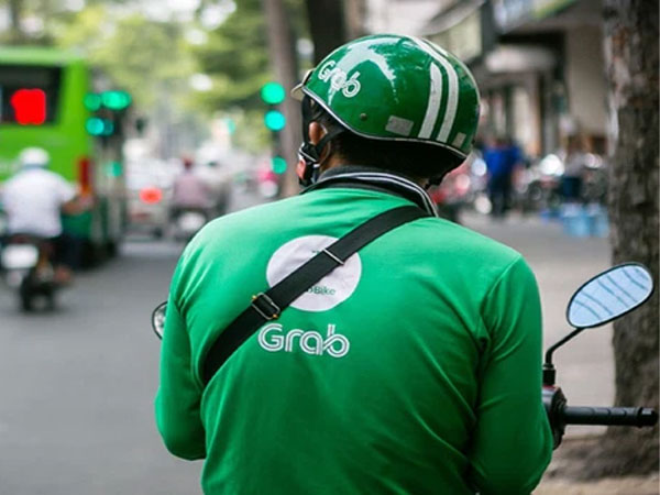 Grab lên tiếng về việc thu thêm phụ phí vào 3 ngày lễ 21/4, 30/4 và 1/5