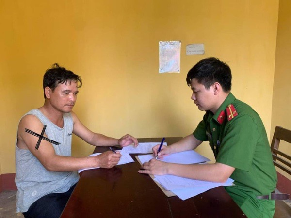 'Vạch mặt' gã biến thái chặn đường học sinh tiểu học để dâm ô