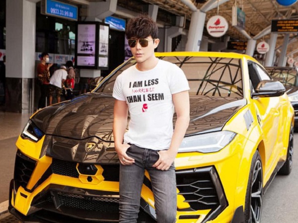 Đại chiến siêu xe giữa Ngọc Trinh và Nathan Lee: Hé lộ nguyên nhân Lý Nhã Kỳ không lộ diện