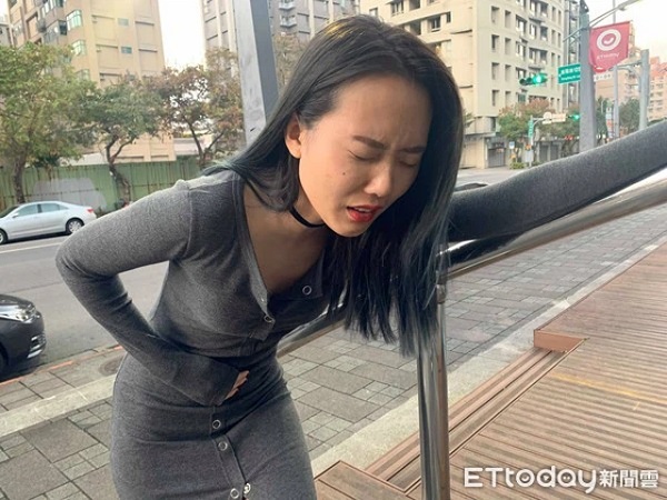 Người phụ nữ có kinh nguyệt đến 2 lần/tháng, bác sĩ cảnh báo triệu chứng cần đến bệnh viện gấp
