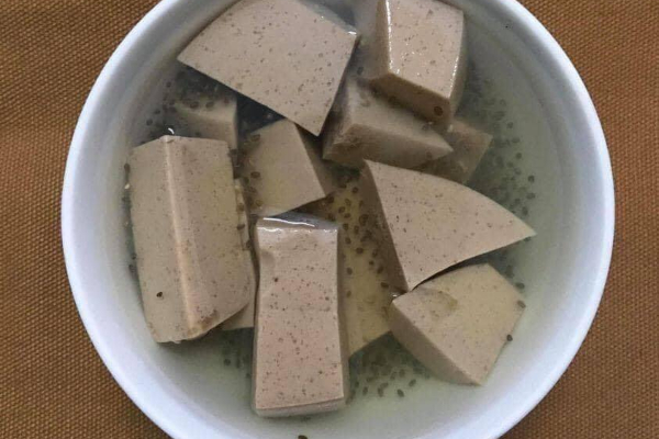 Tập nấu chè khúc bạch, cô gái nhận về cái kết đắng ngắt