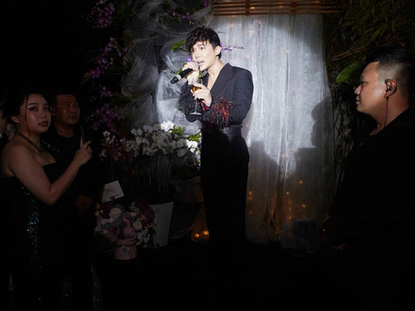 Bữa 'dạ tiệc tiền tỷ' dành cho giới thượng lưu của Nathan Lee bỗng nhiên bị chê không như 'quảng cáo'