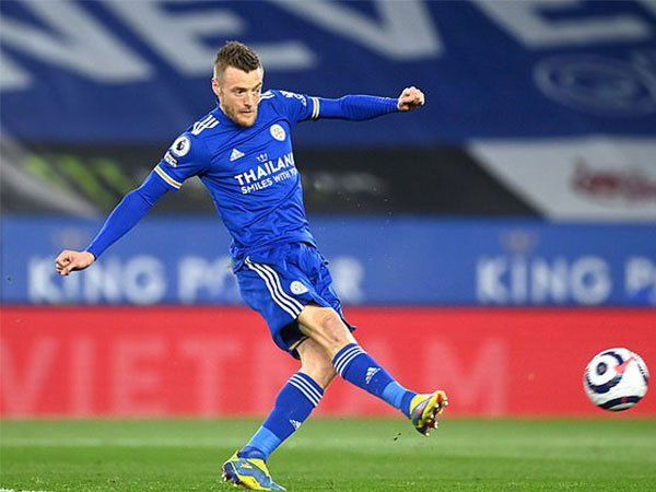 Leicester - West Brom: Song sát Vardy - Iheanacho xây chắc vị trí thứ 3 cho Bầy cáo