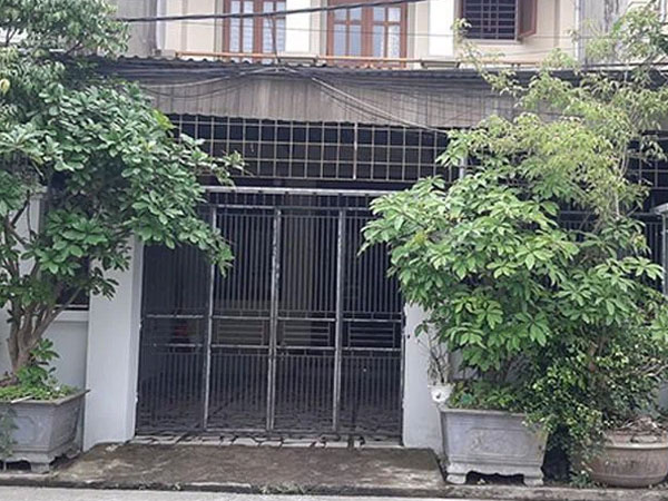 Khởi tố người đàn bà tạt ca axit vào vợ của tình nhân