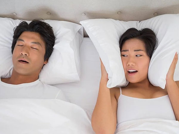 Tại sao các cặp vợ chồng sau khi bước vào độ tuổi trung niên thường ngủ riêng?