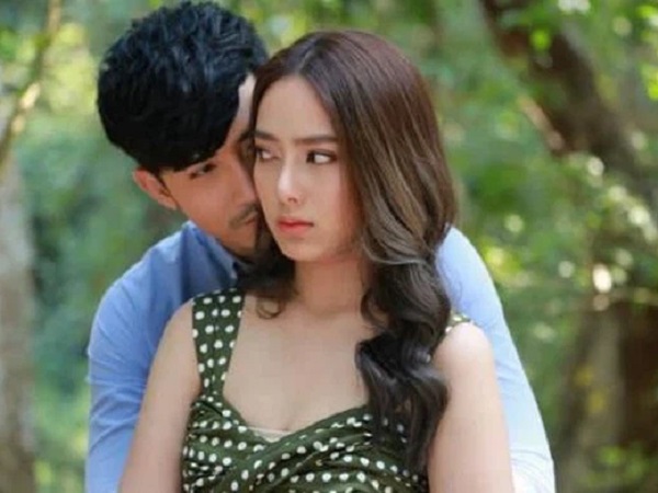 Mang cuốn sổ đỏ mảnh đất trị giá 7 tỷ cầu hôn bạn gái, tưởng như thành công, nào ngờ cô ấy còn ra điều kiện khó tin