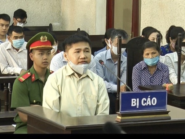 Tham ô hơn 20 tỷ đồng, nhân viên ngân hàng lĩnh án 24 năm tù