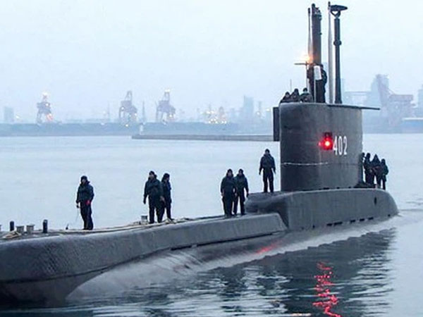 NÓNG: Indonesia đã tìm thấy tàu ngầm mất tích ở độ sâu 850m, toàn bộ 53 thủy thủ đều thiệt mạng