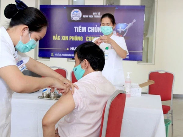 Sáng 25/4: Không thêm ca mắc COVID-19; gần 199.000 người Việt Nam đã tiêm vắc xin