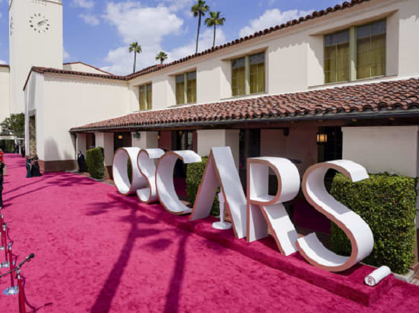 Oscar 2021 gây thất vọng: 'Chiêu trò'cuối không tạo nổi cái kết hấp dẫn cho một mùa phim thất bát