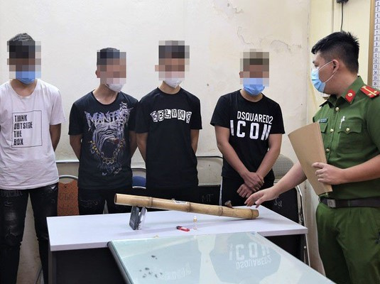 Phát hiện 4 học sinh THPT sử dụng loại ma túy mới dạng lỏng