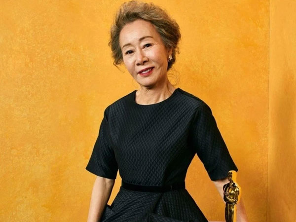 Lee Byung Hun - Gong Hyo Jin - Park Seo Joon 'ăn mừng' trước tin sao Hàn 73 tuổi nhận giải Oscar 2021, phản ứng của Song Hye Kyo gây chú ý