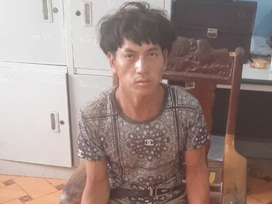 Vụ giết 2 bạn nhậu rồi giấu xác vào hang đá: Nghi phạm từng đánh chết con đẻ khi say rượu