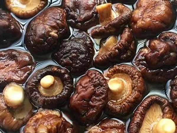 WHO công bố 4 loại thực phẩm đứng đầu 'danh sách đen' gây ung thư gan, muốn sống lâu hãy tránh xa