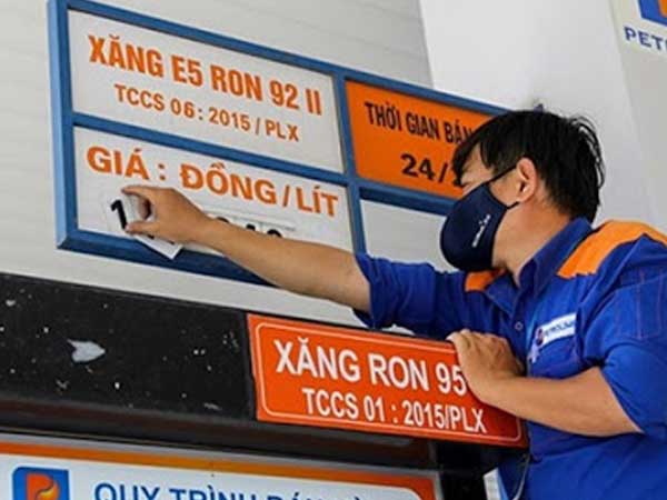 Giá xăng, dầu tăng từ 15h chiều nay