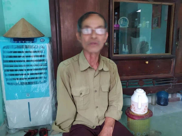 Cha mẹ nghi phạm sát hại bé 11 tuổi đau đớn: 'Hôm biết tin con trộm tiền, lại còn giết người, tôi khóc ngất vì không dám tin vào sự thật'