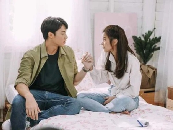 Vợ sinh con lúc tôi đi du lịch, sau đó cô ấy lén đi làm giấy khai sinh, nhìn tên con mà tôi tức suýt ngất