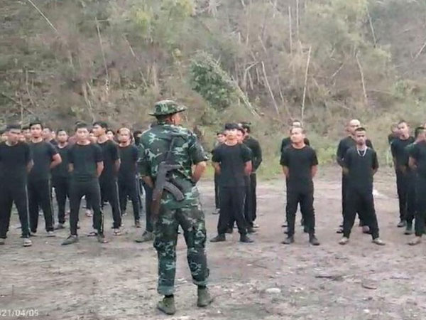 Giao tranh ở biên giới Myanmar-Thái Lan, lực lượng thiểu số đốt phá tiền đồn quân đội