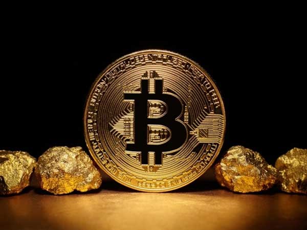 Giá Bitcoin bật tăng, một đồng ảo giá 1,2 tỷ tiền thật