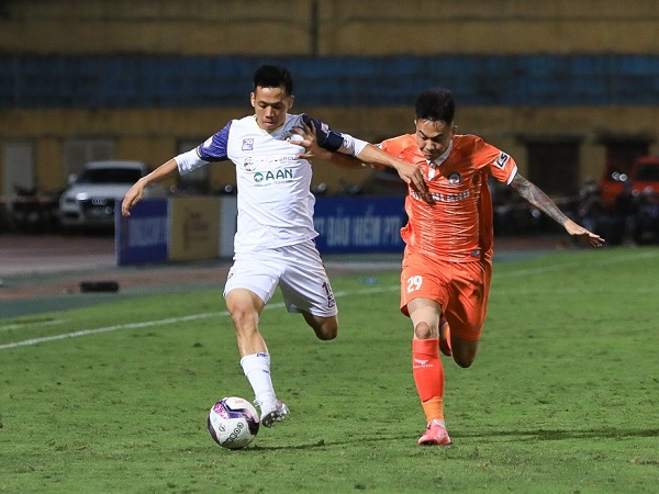 Hà Nội FC thua thảm CLB tân binh ngay tại Hàng Đẫy trong ngày ra mắt HLV nước ngoài đầu tiên trong lịch sử