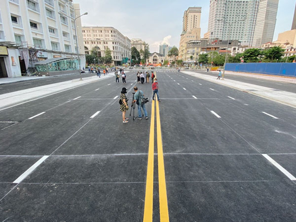 Rào chắn Metro được tháo dỡ, “đất vàng” trung tâm Sài Gòn đã thông thoáng và đẹp hơn