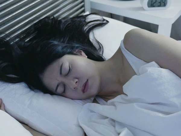 Những người dễ mắc bệnh ung thư thường có 5 điểm chung trước khi đi ngủ, đáng tiếc là người trẻ nào cũng có ít nhất 2 điểm