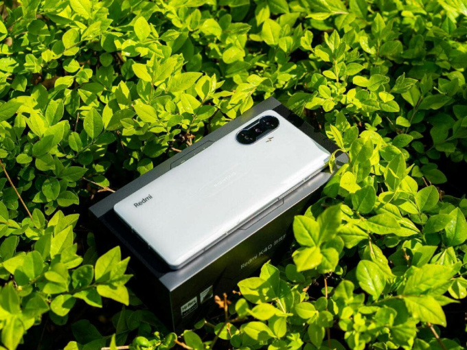 100.000 máy Redmi K40 Gaming được bán sau một phút