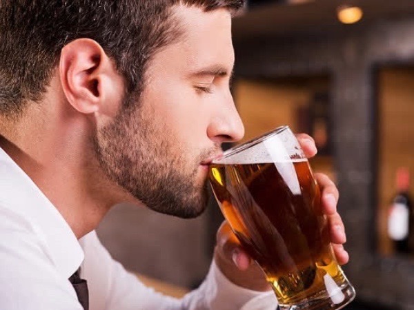 7 thói quen trong mùa hè có thể khiến nam giới bất lực, vô sinh