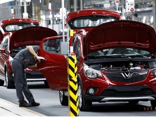 Vingroup thu hơn 4.800 tỷ đồng từ bán ô tô, xe máy, điện thoại trong 3 tháng đầu năm