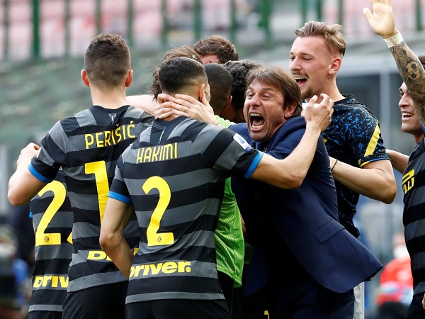 Inter Milan chính thức vô địch Serie A sau hơn 10 năm chờ đợi