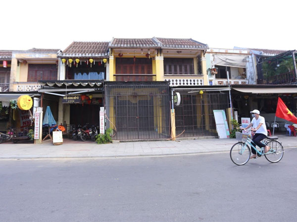 Phố cổ Hội An 'đứng hình', du khách lác đác trong 2 ngày lễ 30/4 - 1/5
