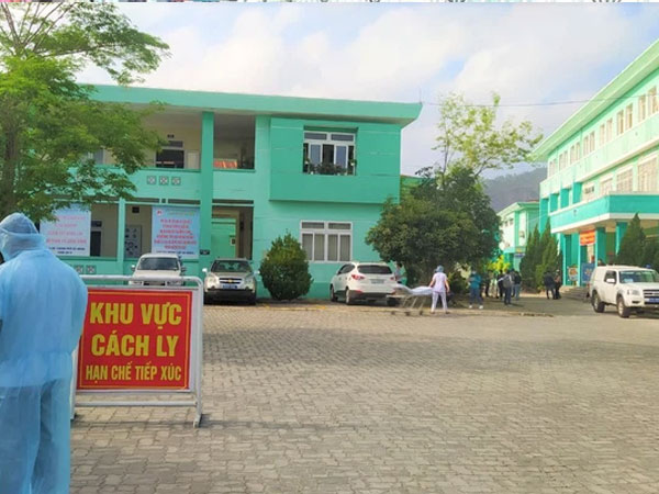 Lịch trình dày đặc của nam nhân viên spa dương tính với SARS-CoV-2 ở Đà Nẵng: Đến bến xe, bar, karaoke, siêu thị, cafe